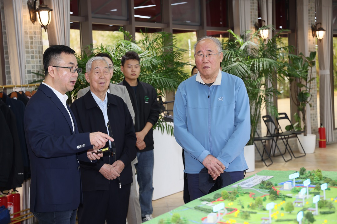 解振華領(lǐng)導一行蒞臨國家地下水污染防治試驗區（北京豐臺）地下水研究中心考察、調研、指導